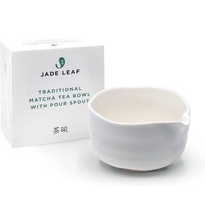 Jade Leaf Matcha ‘Traditional Matcha Tea Bowl with Pour Spout’